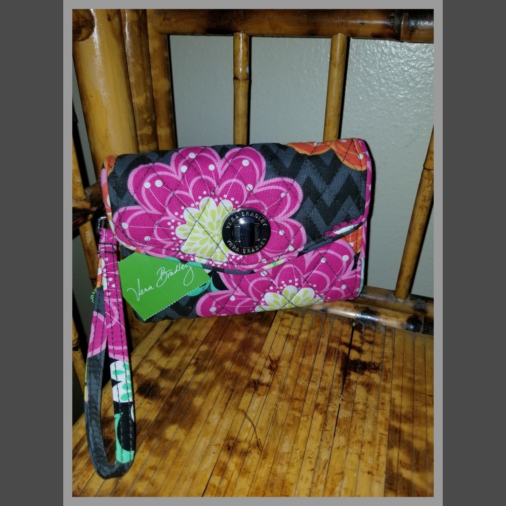 NWT Vera Bradley Your Turn Smartphone Wristlet